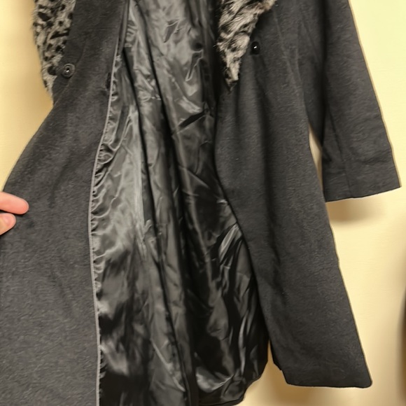 Via Spiga Belted Wool Coat With Grey Faux Fur Trim Size L - Picture 7 of 12